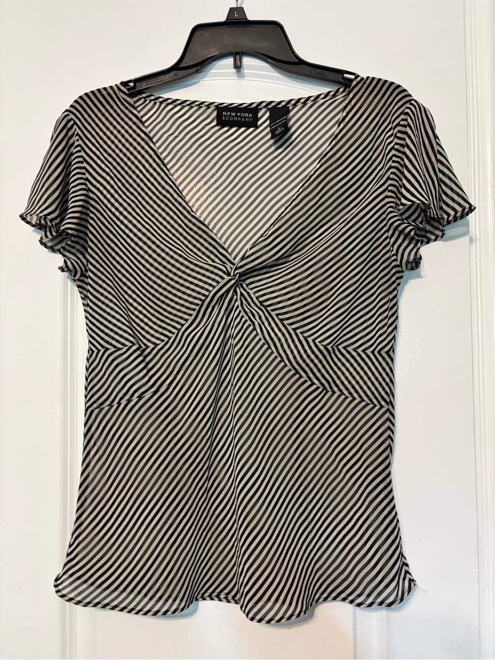 New York & Company Sheer Black and White Diagonal-Stripe Twist Front Top Large